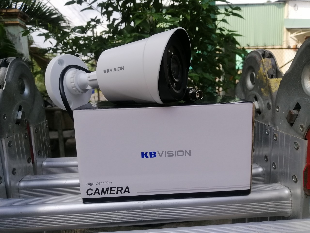 TRỌN BỘ 2 CAMERA QUAN SÁT KBVISON 2.0 MPX TRỌN BỘ 2 CAMERA QUAN SÁT KBVISON 2.0 MPX