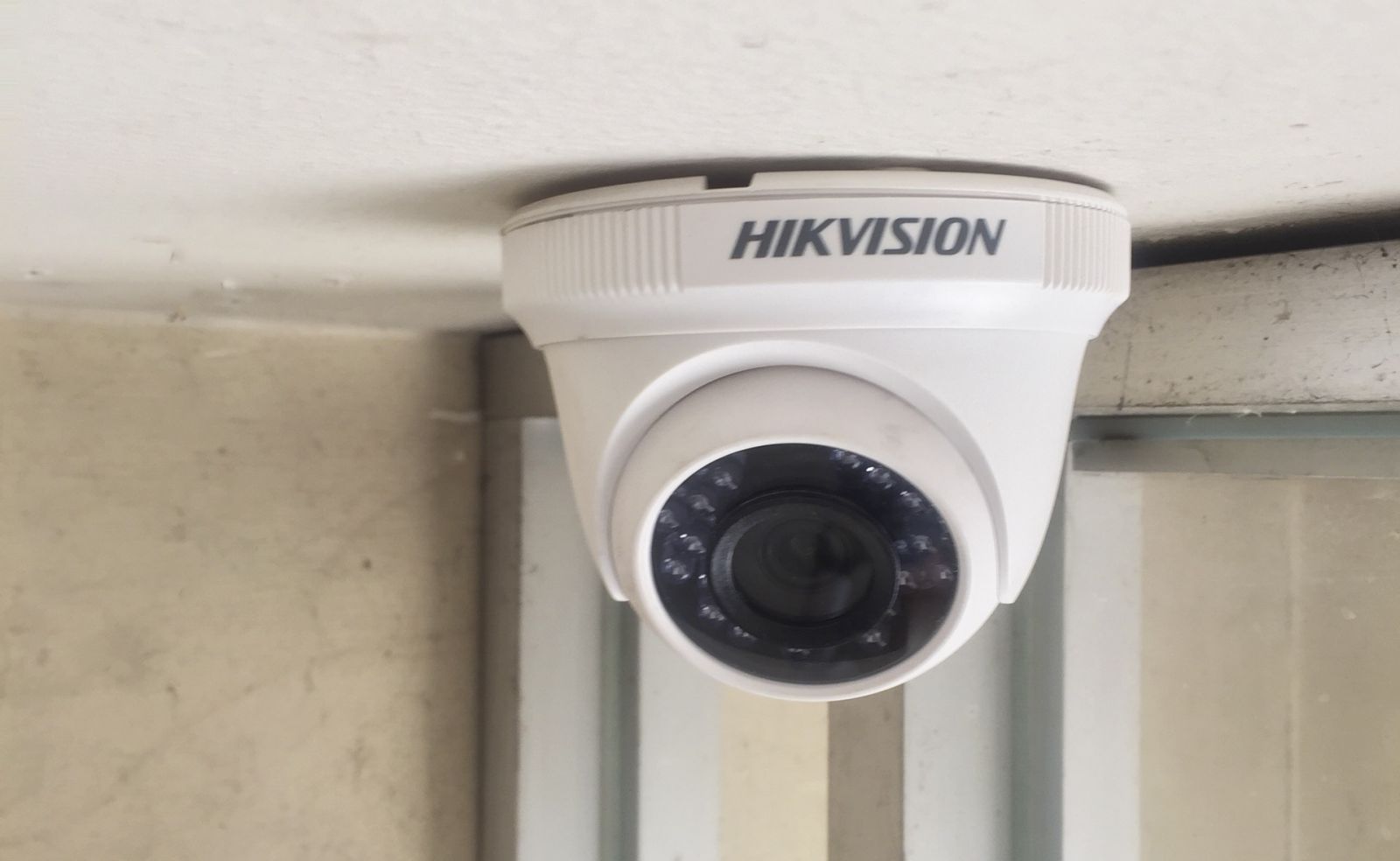 TRỌN BỘ 8 CAMERA QUAN SÁT HIKVISON 2.0 MPX